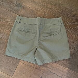 Loft Outlet 4” Chino Shorts, Green, Size 0